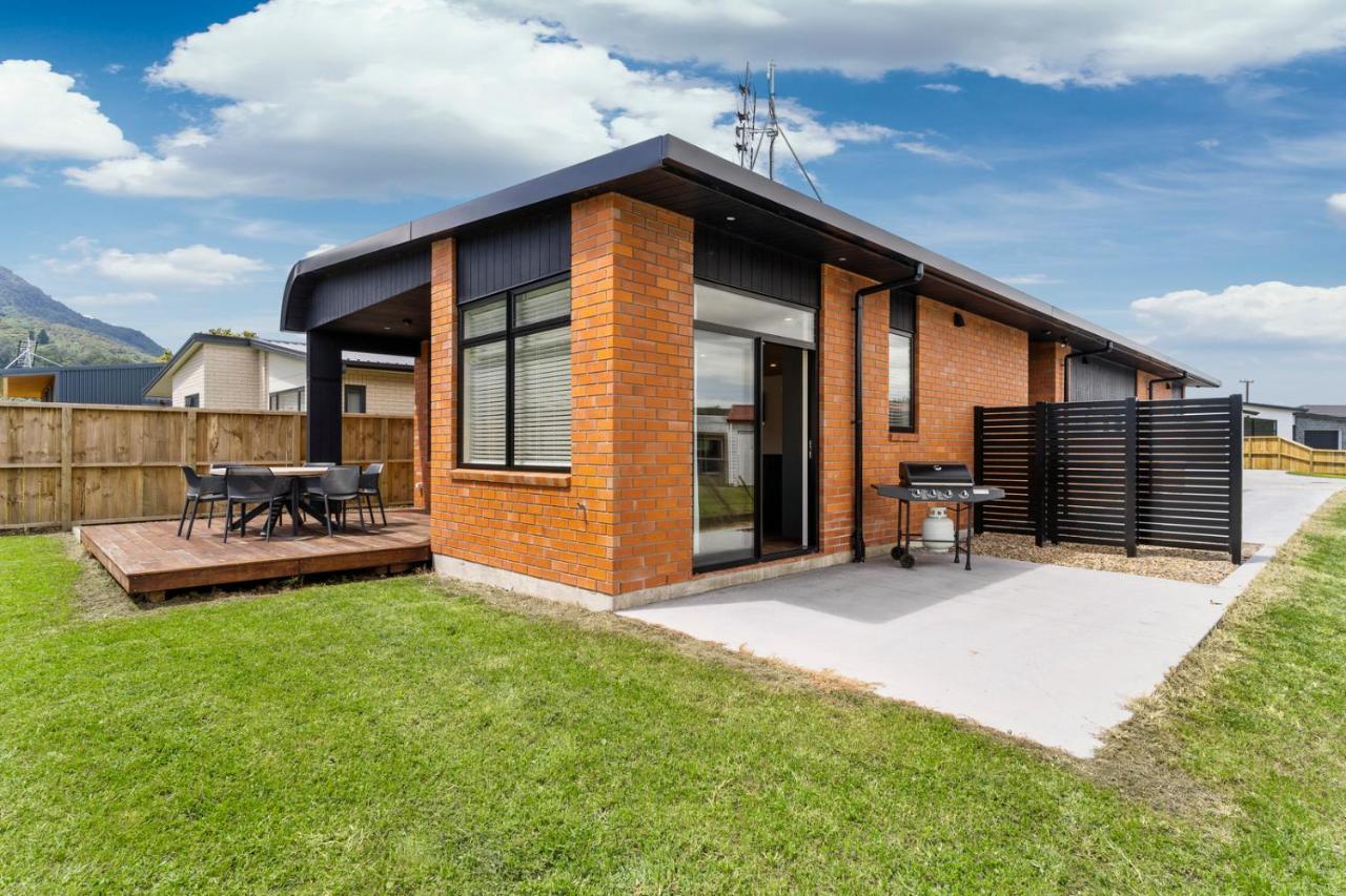 Custom Designed Holiday Home, Next To Cycleway. Te Aroha Exteriör bild